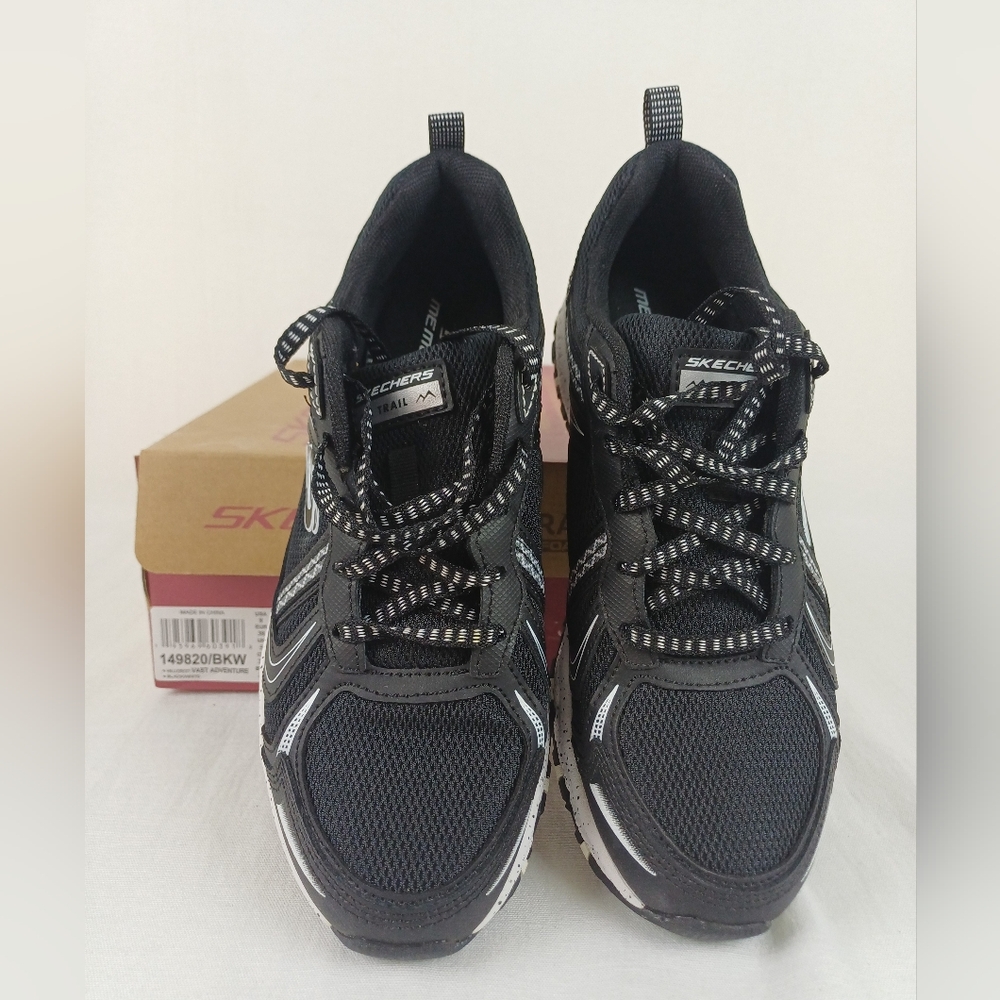 Skechers Trail  NIB Sneakers Women's Size 8 Black Sport